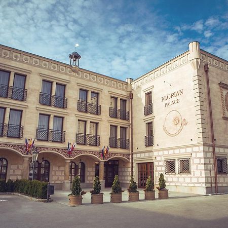 Hotel Florian Palace Jindřichův Hradec Buitenkant foto