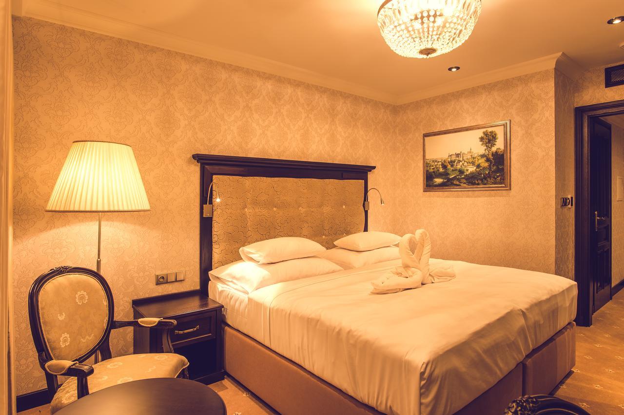 Hotel Florian Palace Jindřichův Hradec Buitenkant foto